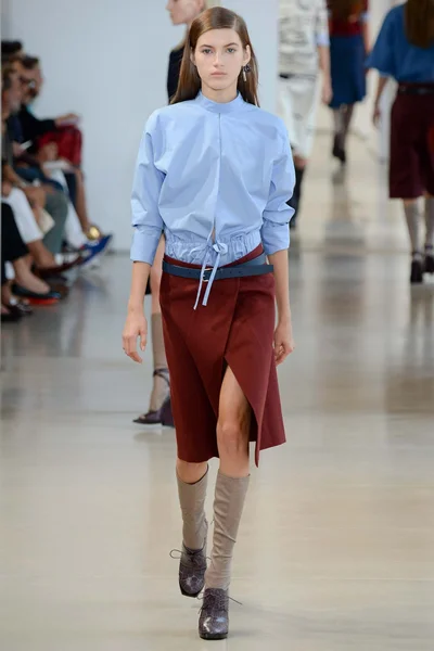 Look 12